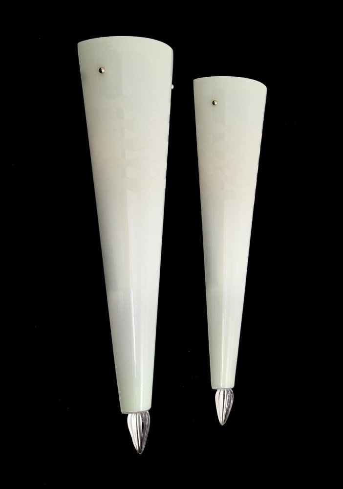 Pair of Large Barovier & Toso Sconces: Designer & Manufacturer :Barovier & Toso Markings: Barovier & Toso label Country of Origin & Materials: Italy; glass, metal Additional Information & Circa: Sconces have etched designs on them. Dimensi