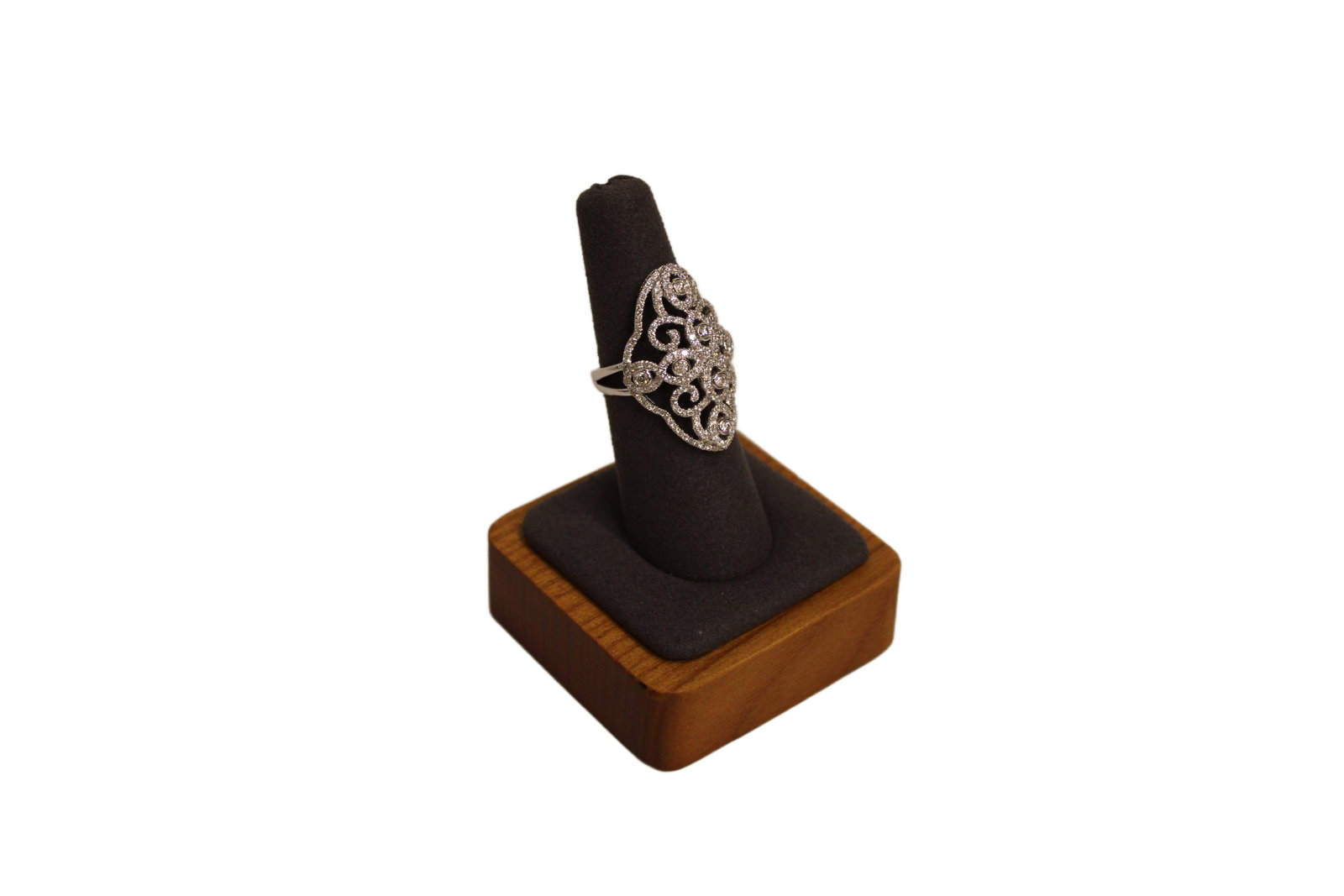 Ladies 18K White Gold Diamond Ring Open Scroll Design: Ladies 18K White Gold Ring with 220 Round Diamonds in a Free Form Open Scroll Oval Design Diamonds 1.42 Carats, Shared Prongs Open Scroll Design 30 x 20mm Total 7.5g