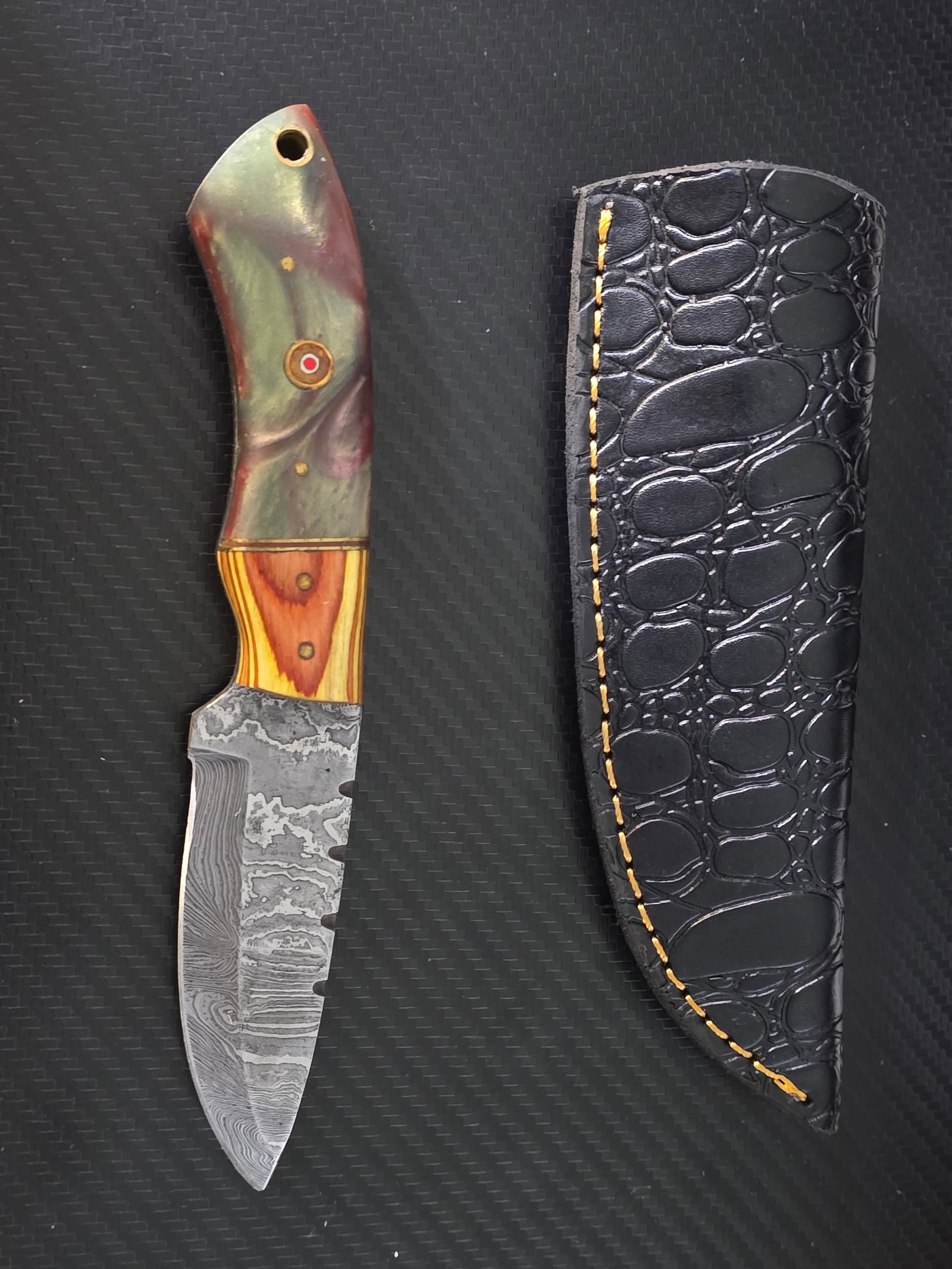 Custom Damascus fixed blade knife with sheath: MHS Cutlery Damascus Fixed Blade Hunting Knife With Sheath
