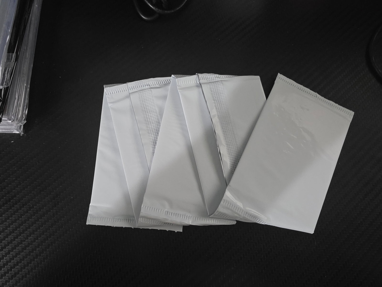 5 1993 Hostess Baseball Trading Card Packs: The product is a set of five factory sealed 1993 Hostess Baseball Trading Card packs, with each pack containing three cards. Manufactured by Topps, these packs are from the 1993 baseball season. Each