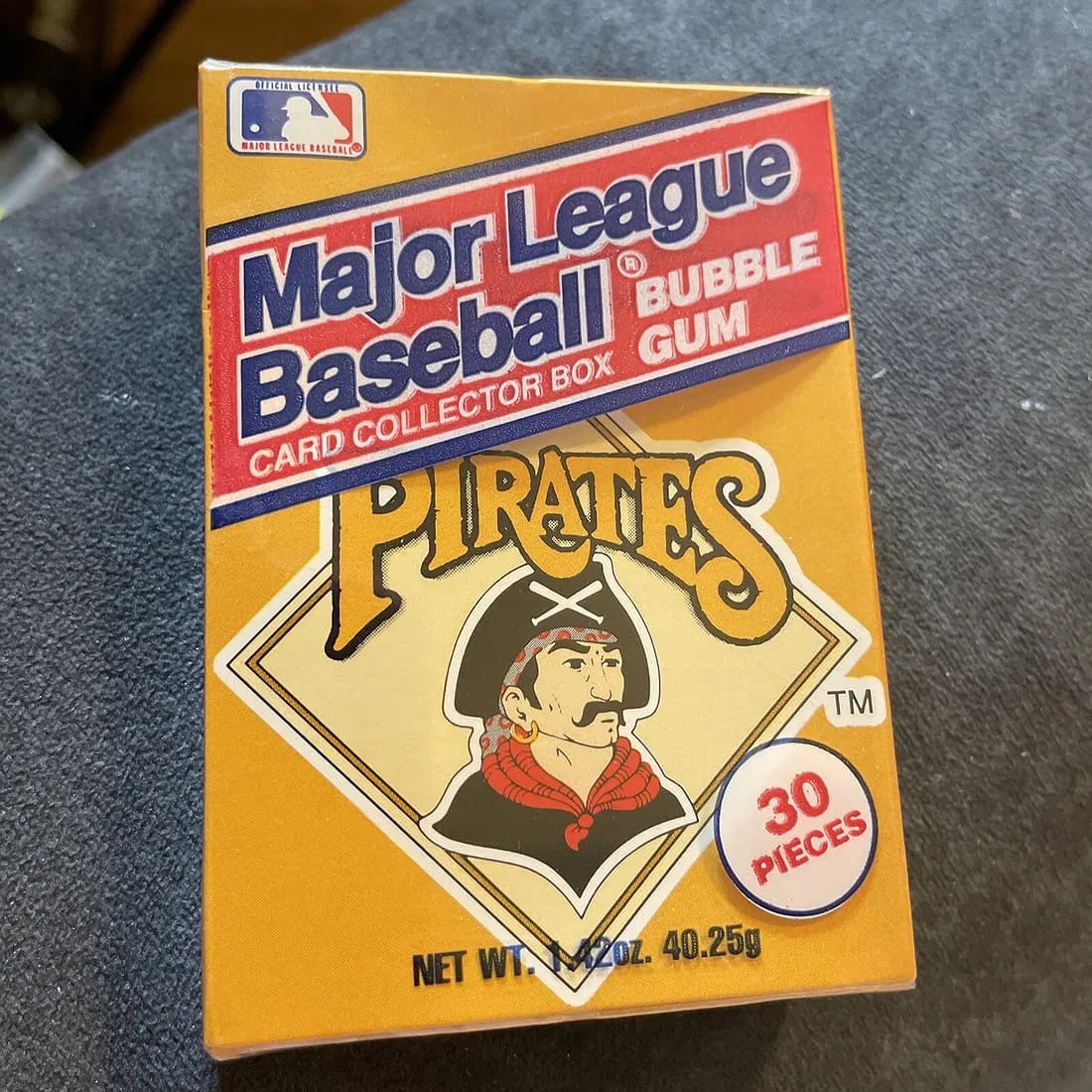 1990 Pirates Card Collector Bubble Gum Box Sealed MLB (1 of 2)