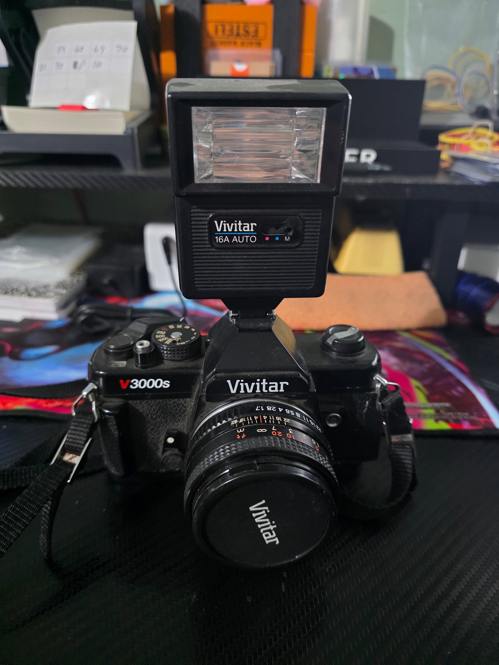Vivitar V3000S 35MM Film Camera with 16a auto flash (1 of 4)