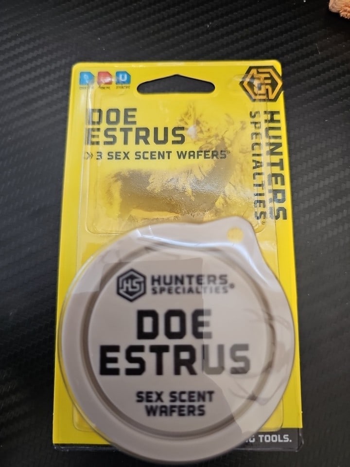 Hunters Specialties Scent Wafers Cover Scent Doe In Estrus 3 Wafers Per Pack (1 of 2)
