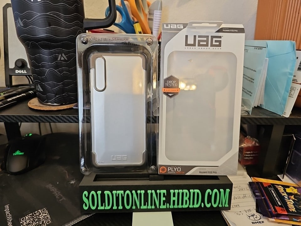 UAG Plyo Series Case for Huawei P20 Pro: The UAG Plyo Series Case for Huawei P20 Pro is a durable and stylish phone case designed specifically for the Huawei P20 Pro model. Made from rigid plastic in a sleek silver color, this case offers pr