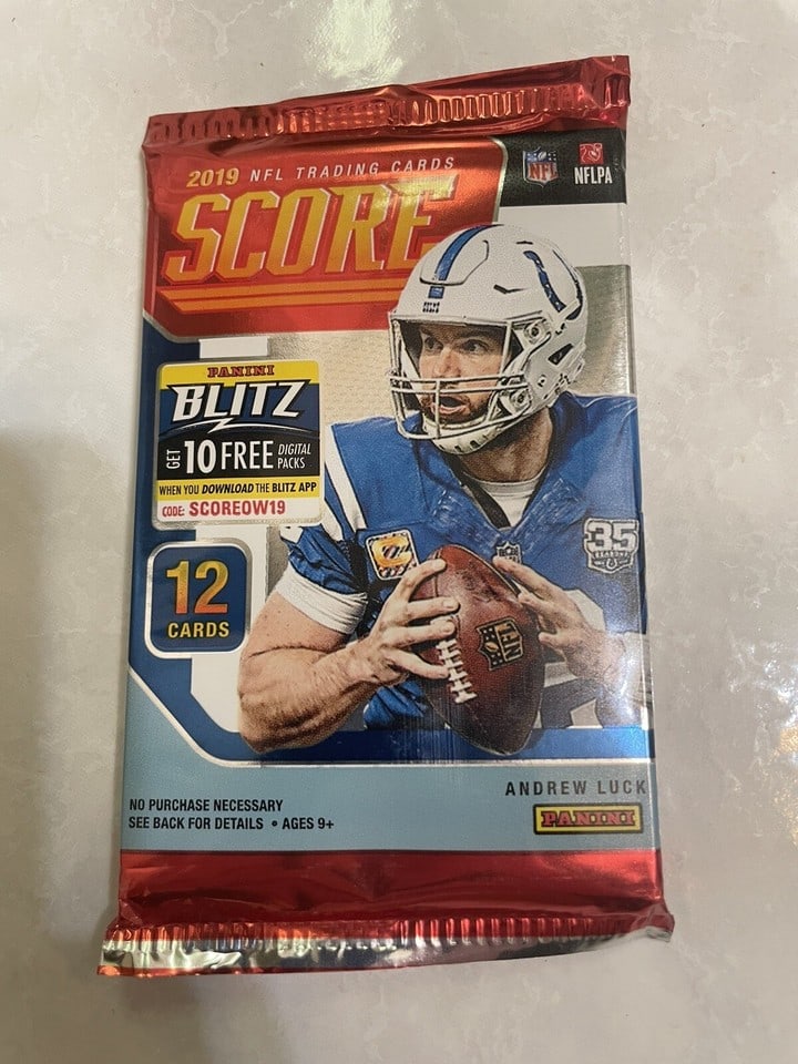 2019 Score Football Retail Packs 12 Card pack: Get ready for some football action with the 2019 Panini Score Football Retail Pack. This pack contains 12 standard-sized cards included. The pack is configured to provide a fun and exciting experience