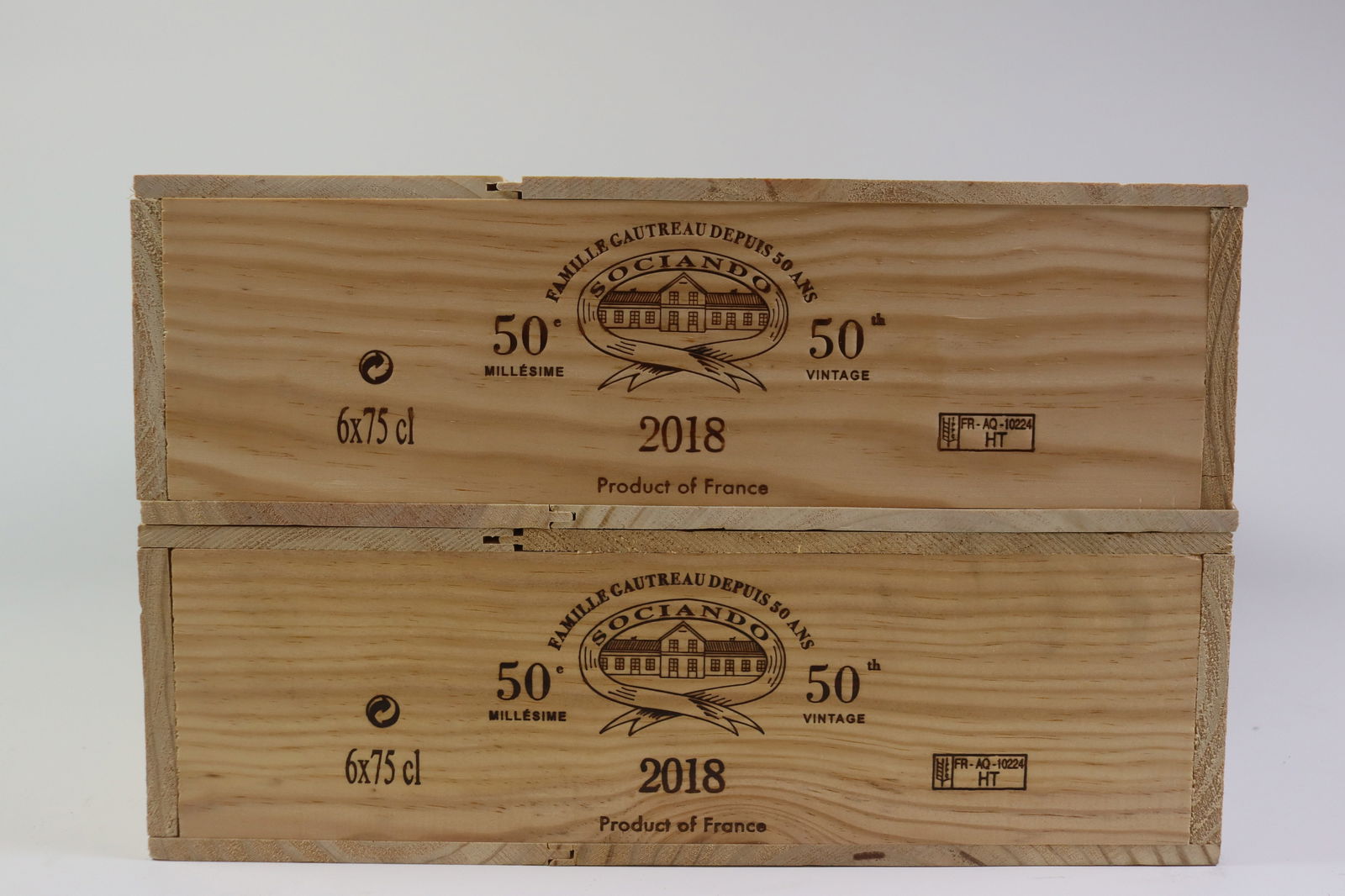 † Château Sociando Mallet 2018: Château Sociando Mallet 2018 Haut-Médoc Excellent level and appearance R 12 bottles Per lot €260 - 360SizebottlesConditionExcellent level and appearanceProvenance† - Please note