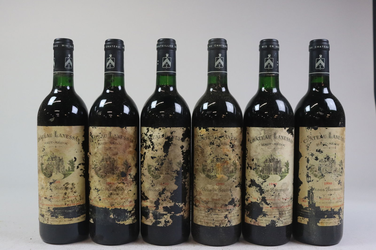 Château Lanessan 1990: Château Lanessan 1990 Haut-Médoc, Cru Bourgeois U. BN or better, STL, SCL R 12 bottles Per lot €260 - 360SizebottlesConditionU. BN or better, STL, SCL