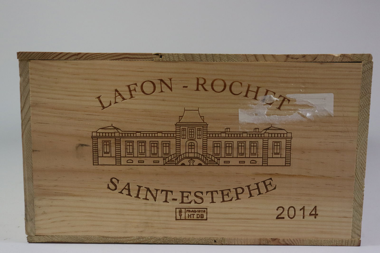 Château Lafon-Rochet 2014: Château Lafon-Rochet 2014 Saint-Estèphe, 4ème Grand Cru Classé Excellent level and appearance R 12 bottles Per lot €320 - 420SizebottlesConditionExcellent level and
