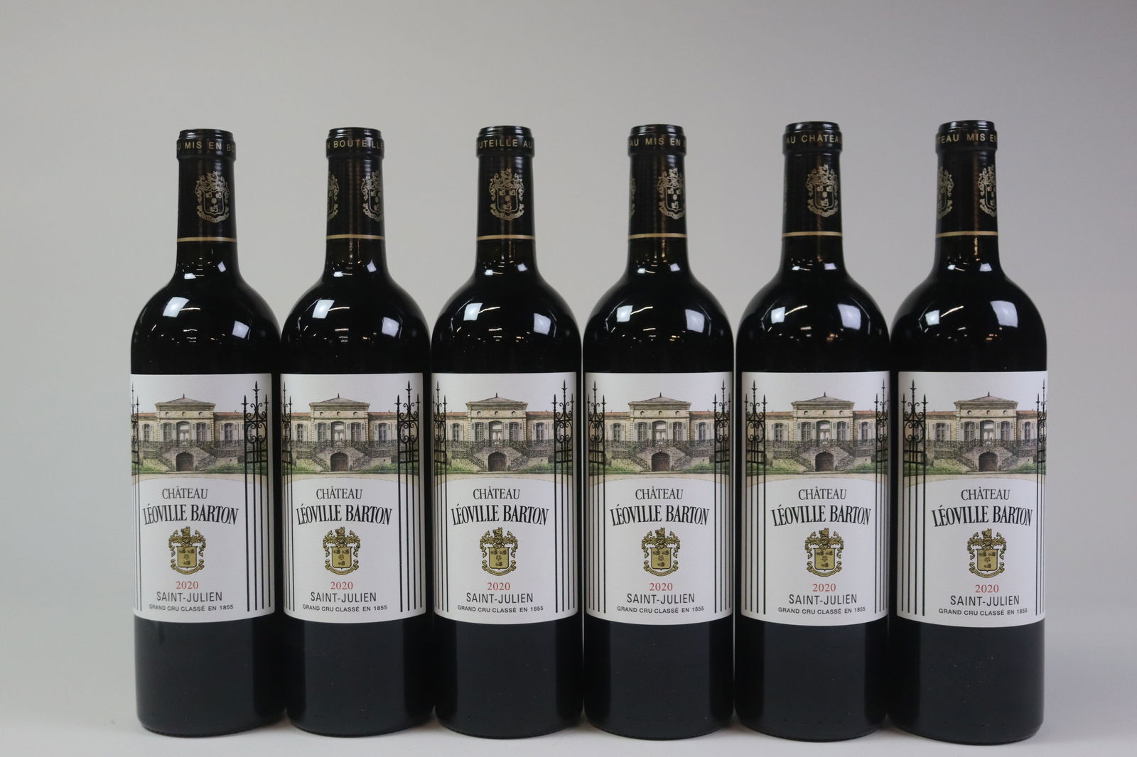 Château Léoville Barton 2020: Château Léoville Barton 2020 Saint-Julien, 2ème Grand Cru Classé Excellent level and appearance R 6 bottles Per lot €420 - 550SizebottlesConditionExcellent level and