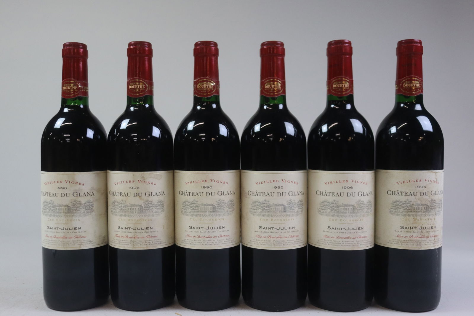 Château Du Glana 1996: Château Du Glana 1996 Saint-Julien, Cru Bourgeois U. BN or better, STL, 1SCL R 12 bottles Per lot €320 - 420 Size bottles Condition U. BN or better, STL, 1SCL