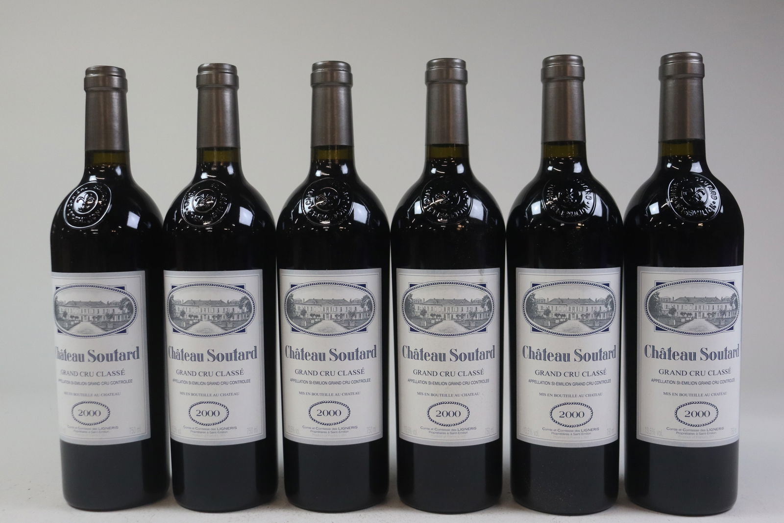Château Soutard 2000: Château Soutard 2000 Saint-Émilion, Grand Cru Classé U. IN or better, excellent appearance R 12 bottles Per lot €440 - 550 Size bottles Condition U. IN