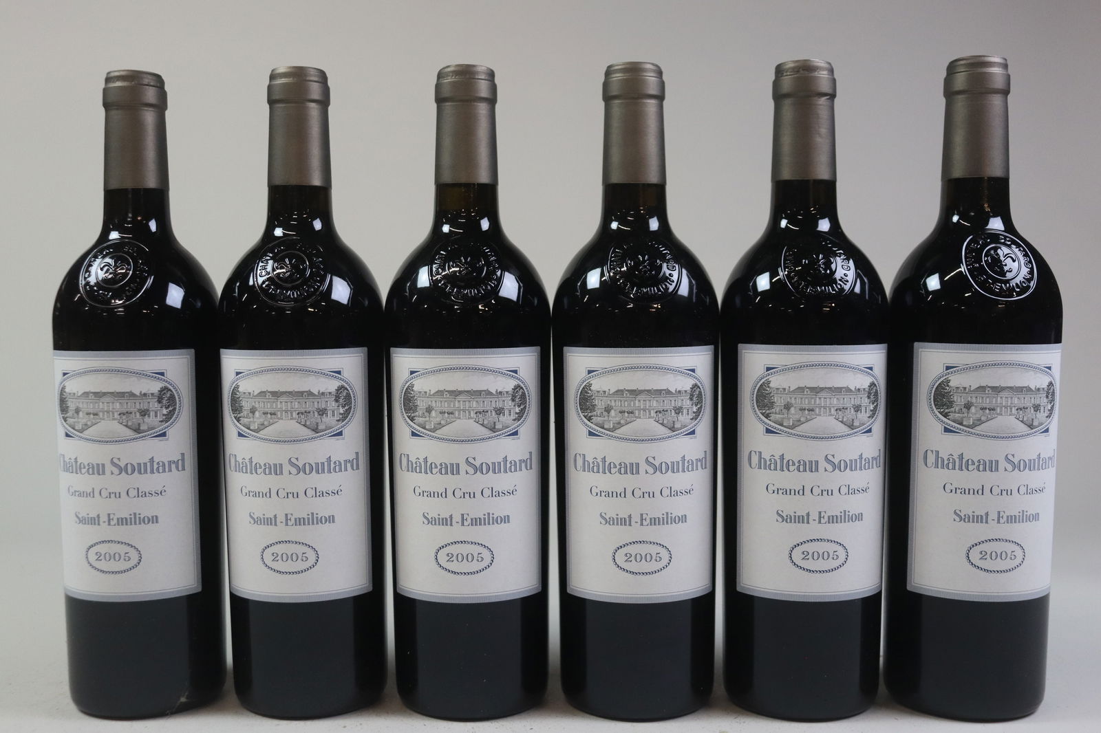 Château Soutard 2005: Château Soutard 2005 Saint-Émilion, Grand Cru Classé U. IN or better, excellent appearance R 12 bottles Per lot €380 - 480 Size bottles Condition U. IN