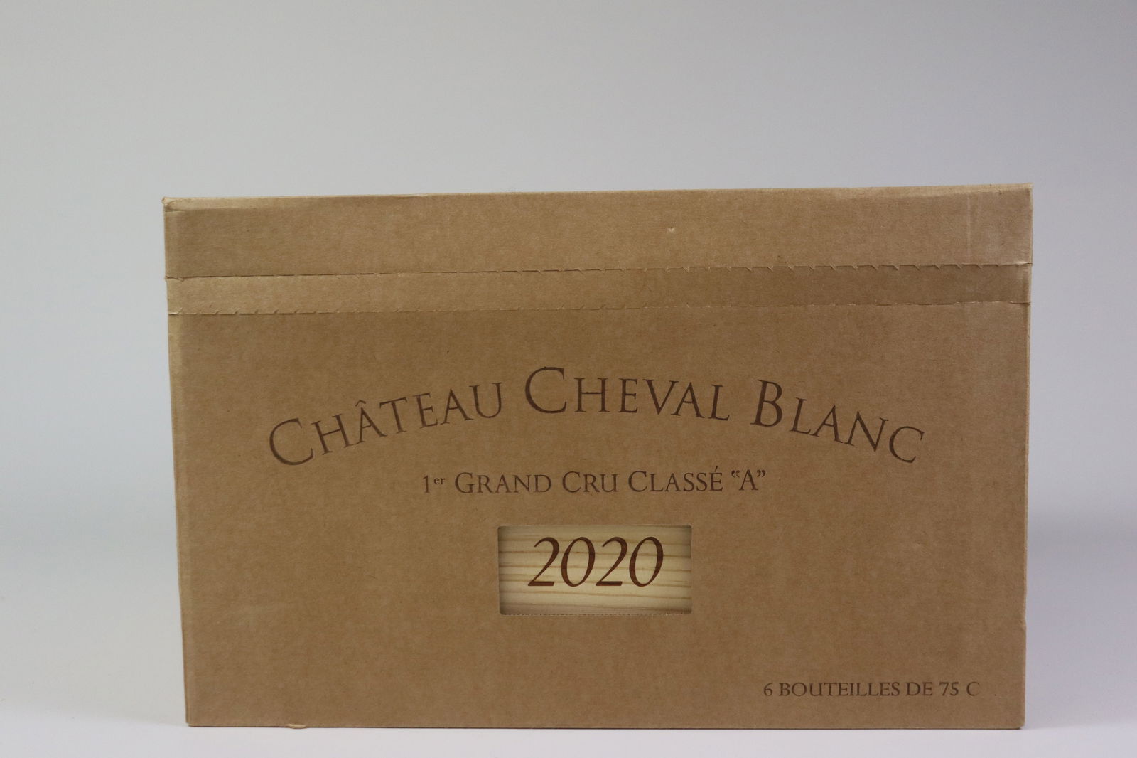 Château Cheval Blanc 2020: Château Cheval Blanc 2020 Saint-Émilion, 1er Grand Cru Classé A Excellent level and appearance R 6 bottles Per lot €2100 - 2800 Size bottles Condition E