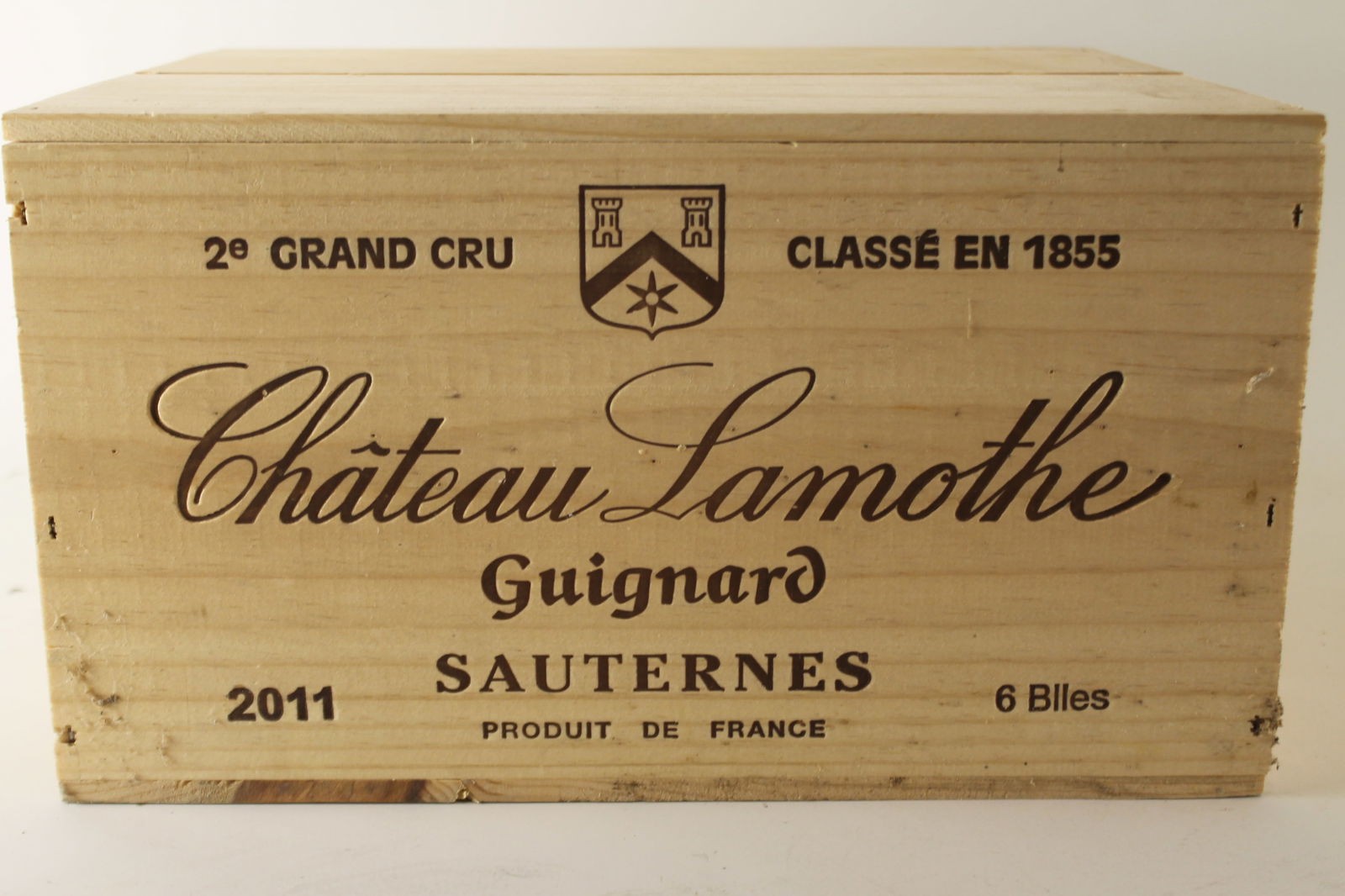 Château Lamothe Guignard 2011: Château Lamothe Guignard 2011 Sauternes, 2ème Grand Cru Classé Excellent level and appearance W 12 bottles Per lot €320 - 420 Size bottles Condition Exc