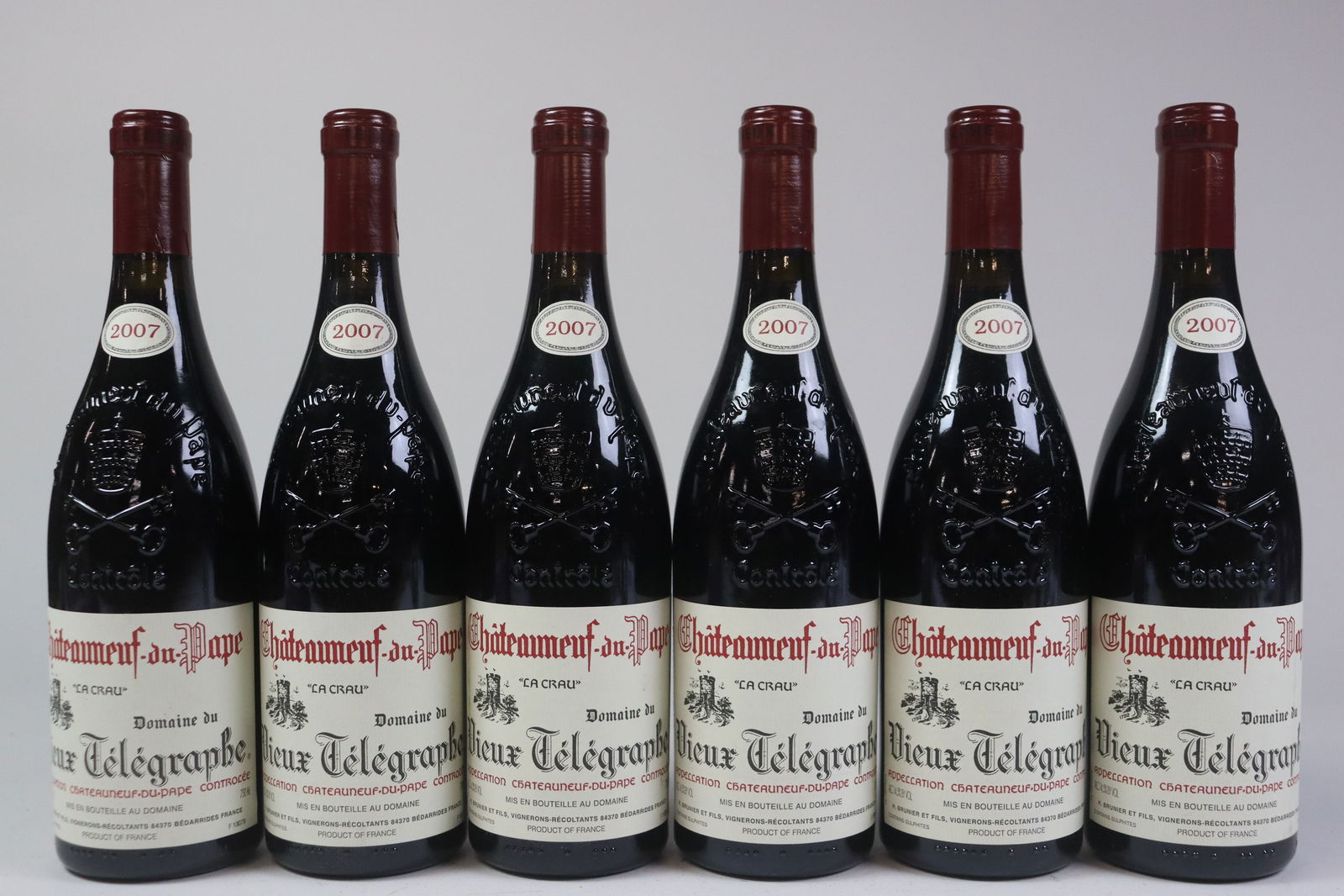 Châteauneuf-du-Pape 'La Crau' 2007: Châteauneuf-du-Pape 'La Crau' 2007 Domaine du Vieux Télégraphe, Châteauneuf-du-Pape U. 1.5cm BC or better, excellent appearance R 6 bottles Per lot €380 - 480 Size
