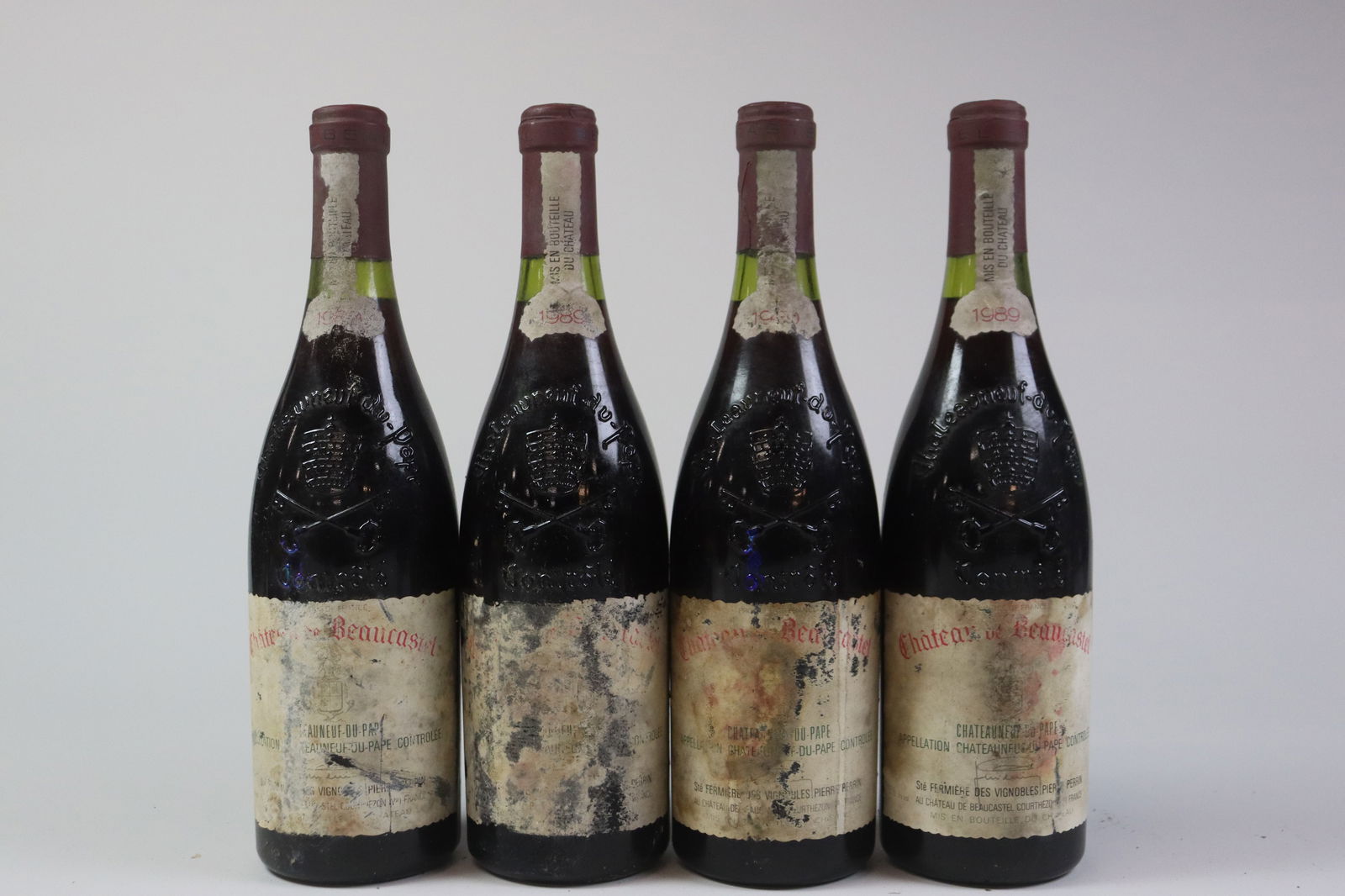 Châteauneuf-du-Pape 1989: Châteauneuf-du-Pape 1989 Château de Beaucastel, Courthézon U. 4cm BC or better, STL, SCL R 8 bottles Per lot €500 - 700 Size bottles Condition U. 4cm BC