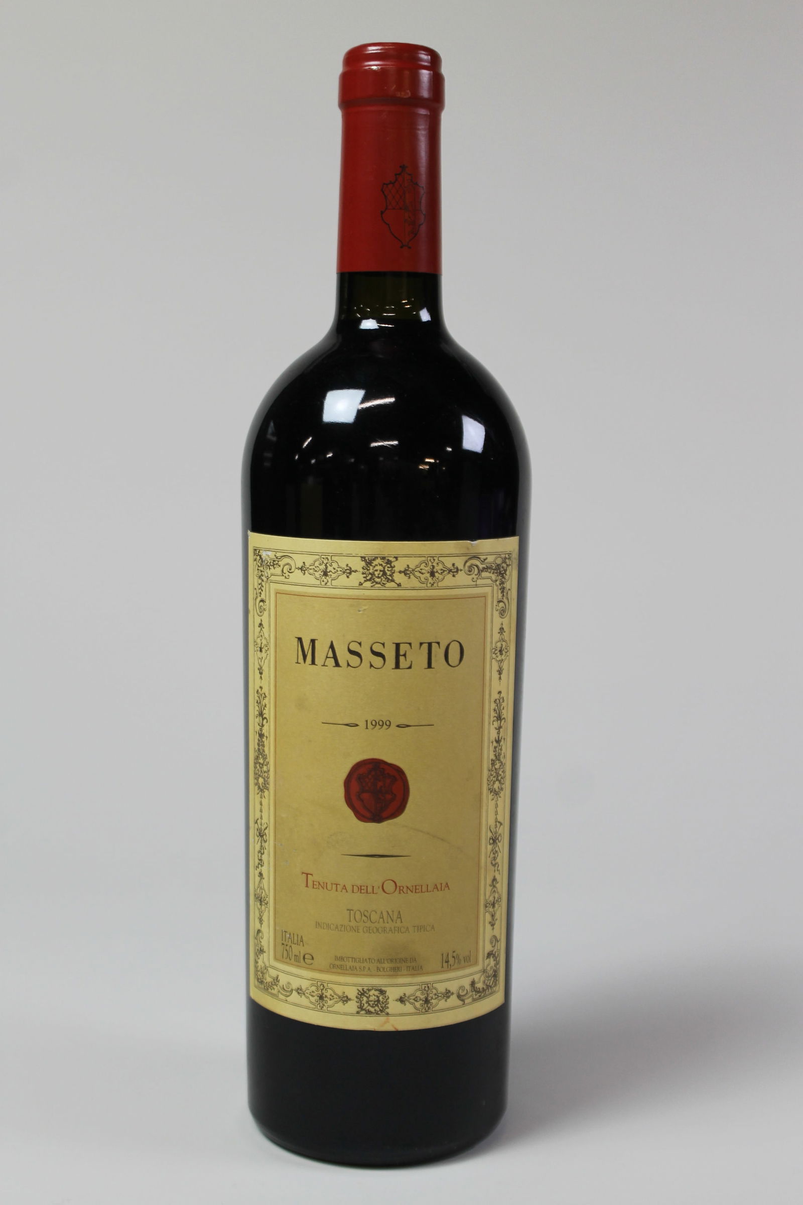 Masseto 1999: Masseto 1999 Tenuta dell' Ornellaia, Bolgheri U. BN, LSTL R 1 bottle Per lot €600 - 800SizebottleConditionU. BN, LSTL