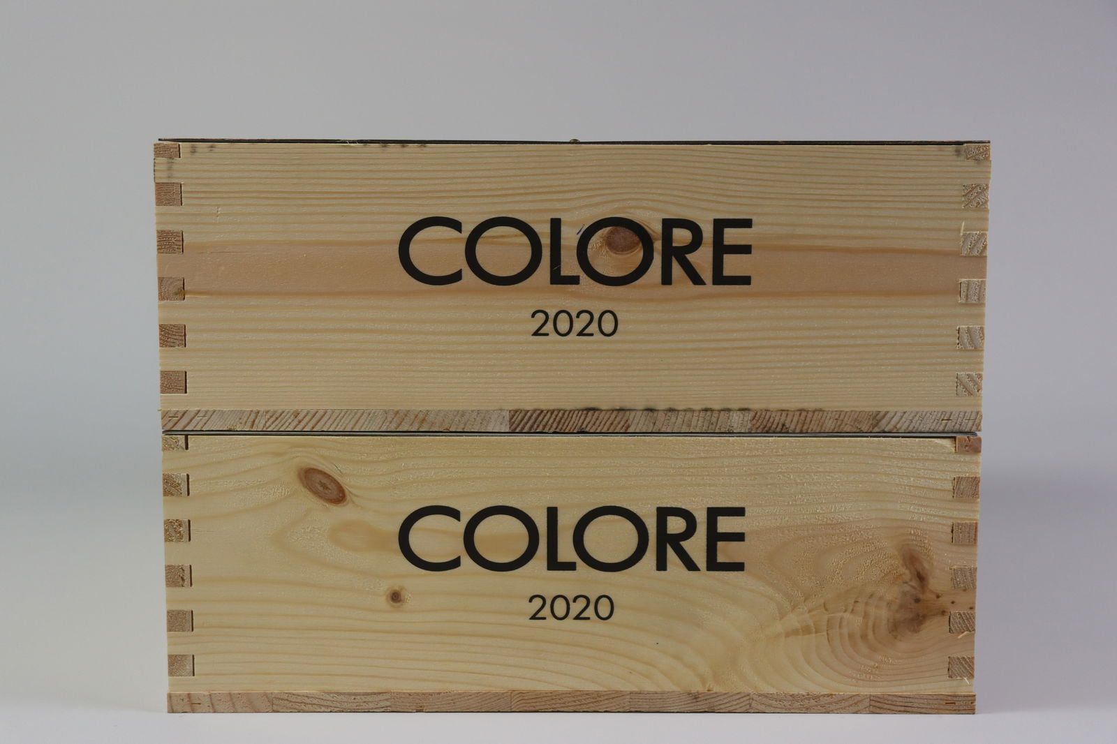 † Toscana IGT Rosso 'Colore' 2020: Toscana IGT Rosso 'Colore' 2020 Bibi Graetz, Fiesole Excellent level and appearance R 6 bottles Per lot €550 - 750SizebottlesConditionExcellent level and appearanceProvenance† - Please
