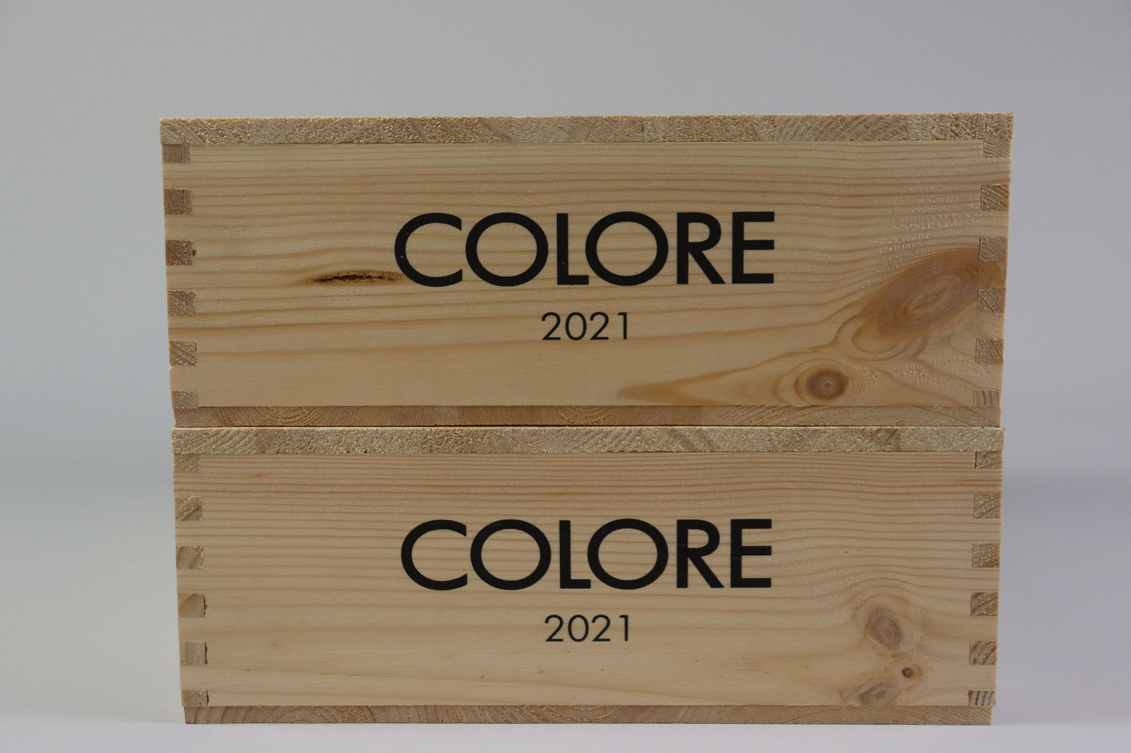 † Toscana IGT Rosso 'Colore' 2021: Toscana IGT Rosso 'Colore' 2021 Bibi Graetz, Fiesole Excellent level and appearance R 6 bottles Per lot €550 - 750SizebottlesConditionExcellent level and appearanceProvenance† - Please