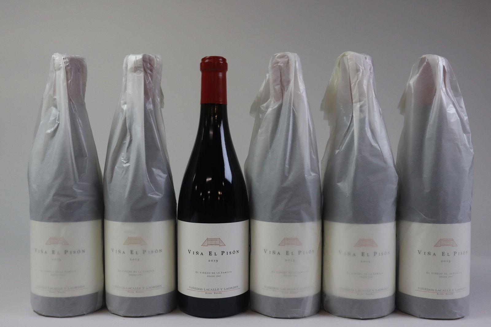 Rioja 'Viña El Pison' 2019: Rioja 'Viña El Pison' 2019 Bodegas y Viñedos Artadi, Laguardia Excellent level and appearance R 6 bottles Per lot €900 - 1200 Size bottles Condition Excellen