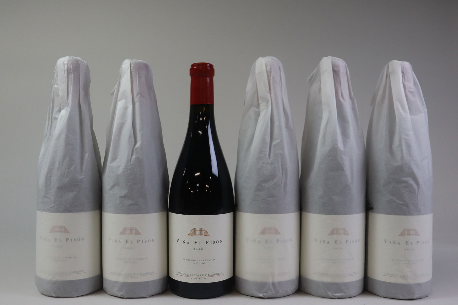 Rioja 'Viña El Pison' 2020: Rioja 'Viña El Pison' 2020 Bodegas y Viñedos Artadi, Laguardia Excellent level and appearance R 6 bottles Per lot €1000 - 1400SizebottlesConditionExcellent level and