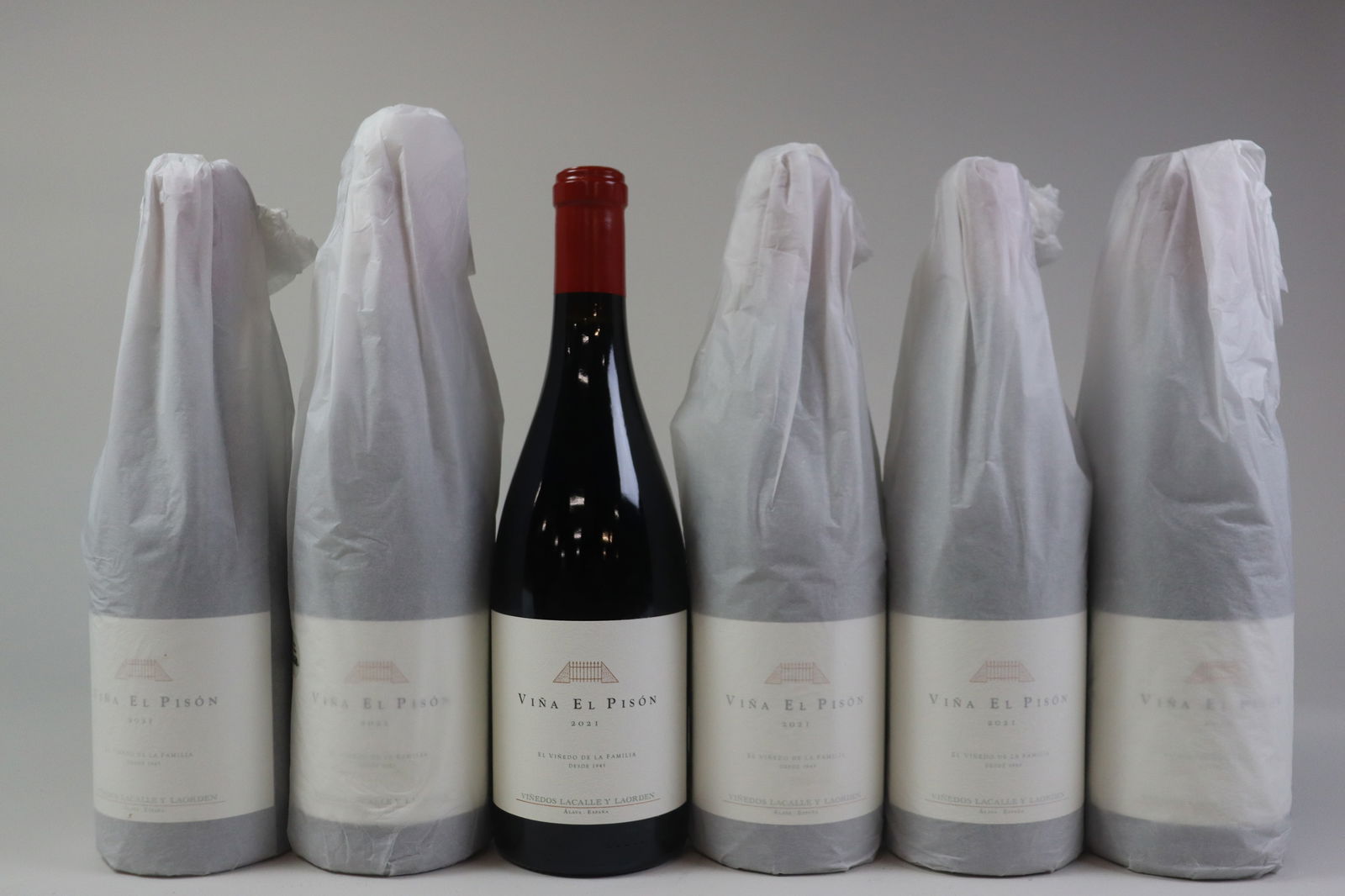 Rioja 'Viña El Pison' 2021: Rioja 'Viña El Pison' 2021 Bodegas y Viñedos Artadi, Laguardia Excellent level and appearance R 6 bottles Per lot €900 - 1200SizebottlesConditionExcellent level and