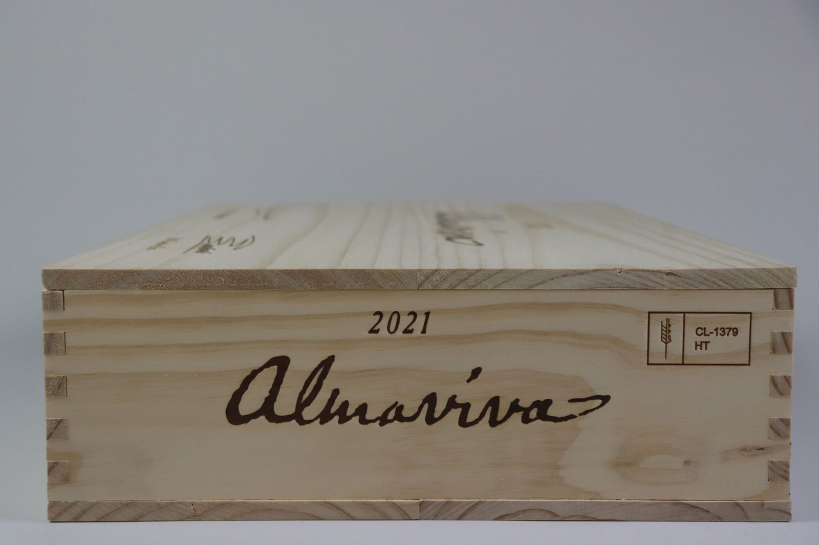 † Almaviva 2021: Almaviva 2021 Viña Almaviva, Puente Alto Excellent level and appearance R 6 bottles Per lot €380 - 480SizebottlesConditionExcellent level and appearanceProvenance† - Please note that