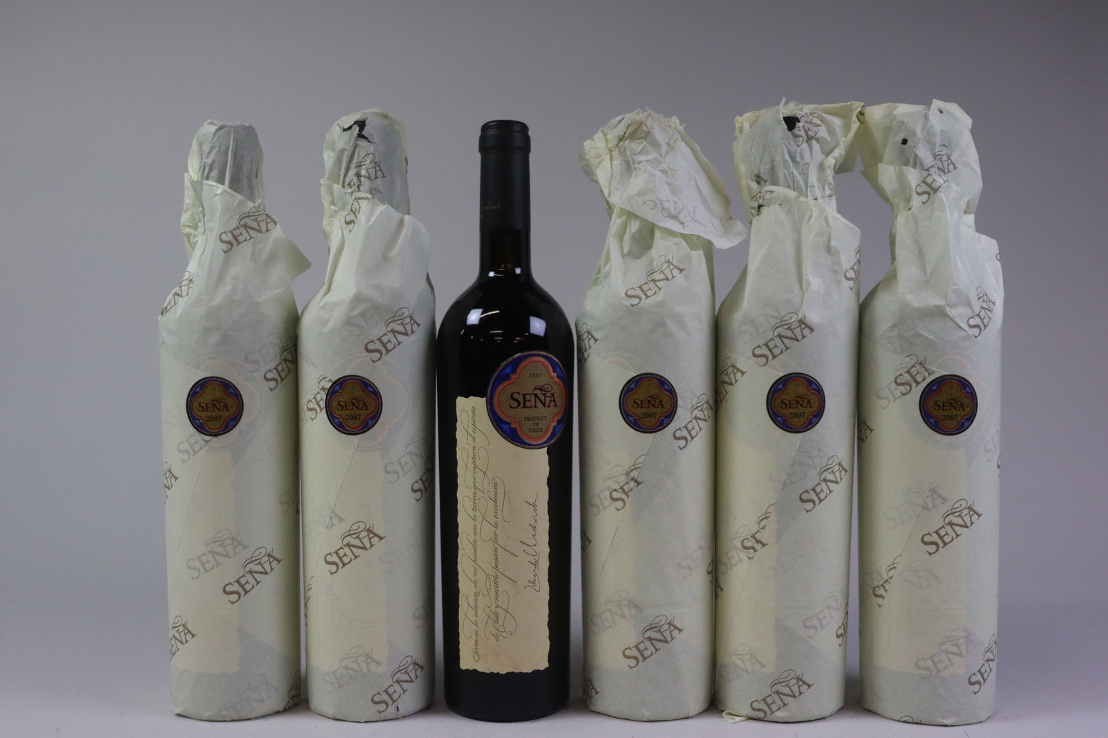 Seña 2007: Seña 2007 Viña Seña, Aconcagua Valley U. BN or better, 1SSOS R 6 bottles Per lot €600 - 800 Size bottles Condition U. BN or better, 1SSOS Exhib