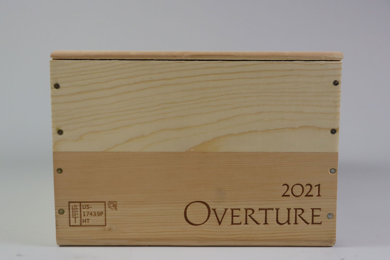 † Opus One 'Overture' 2021: Opus One 'Overture' 2021 Baron Phillippe de Rothschild & Robert Mondavi, Napa Valley Excellent level and appearance R 6 bottles Per lot €550 - 750 Size bottles Condition