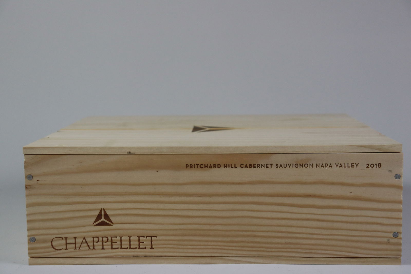 † Cabernet Sauvignon 'Pritchard Hill' 2018: Cabernet Sauvignon 'Pritchard Hill' 2018 Chappellet Vineyard, St. Helena Excellent level and appearance R 3 bottles Per lot €320 - 420SizebottlesConditionExcellent level and