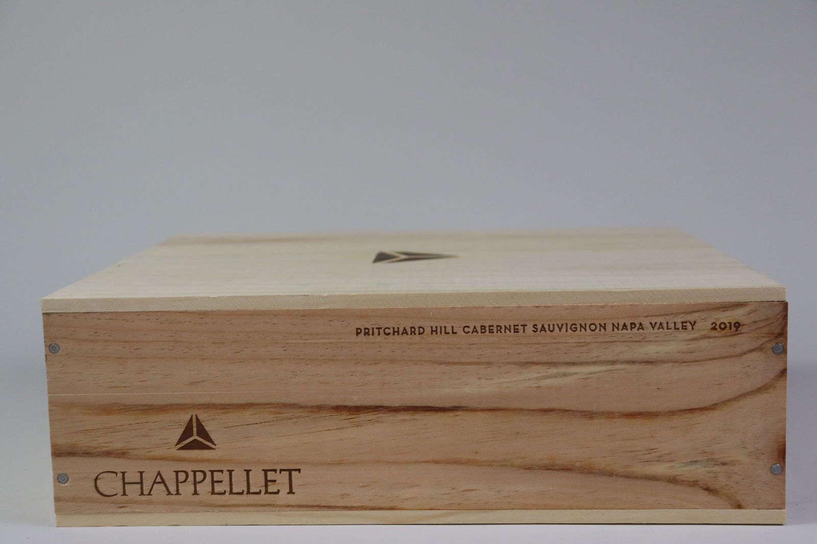 † Cabernet Sauvignon 'Pritchard Hill' 2019: Cabernet Sauvignon 'Pritchard Hill' 2019 Chappellet Vineyard, St. Helena Excellent level and appearance R 3 bottles Per lot €320 - 420SizebottlesConditionExcellent level and