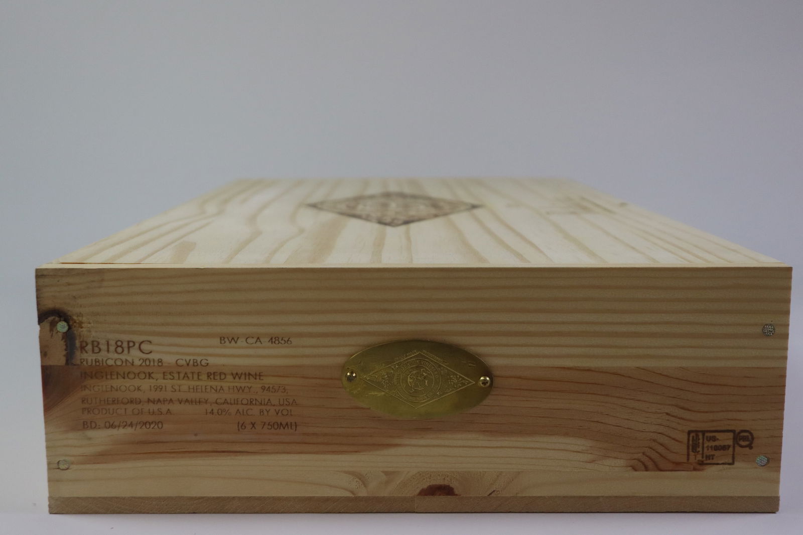 † Inglenook Red 'Rubicon' 2018: Inglenook Red 'Rubicon' 2018 Rubicon Estate, Rutherford Excellent level and appearance R 6 bottles Per lot €460 - 600 Size bottles Condition Excellent level and appear