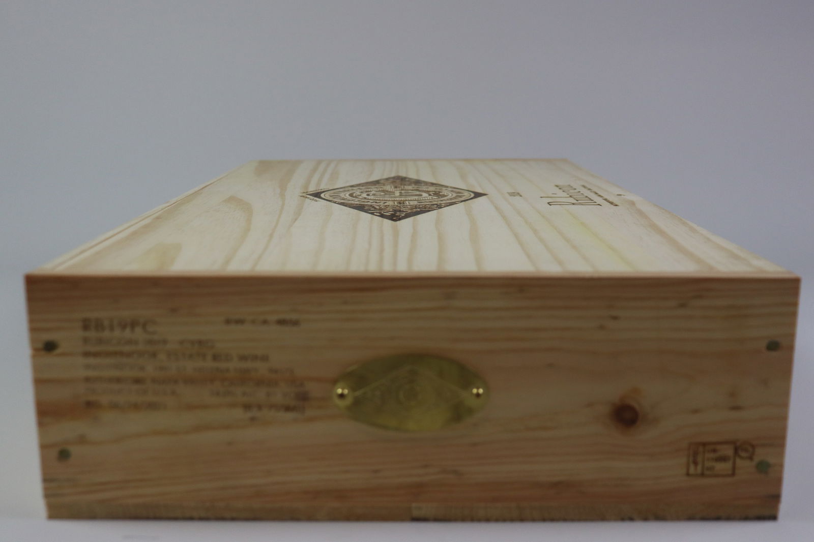 † Inglenook Red 'Rubicon' 2019: Inglenook Red 'Rubicon' 2019 Rubicon Estate, Rutherford Excellent level and appearance R 6 bottles Per lot €380 - 480SizebottlesConditionExcellent level and appearanceProvenance† - Please