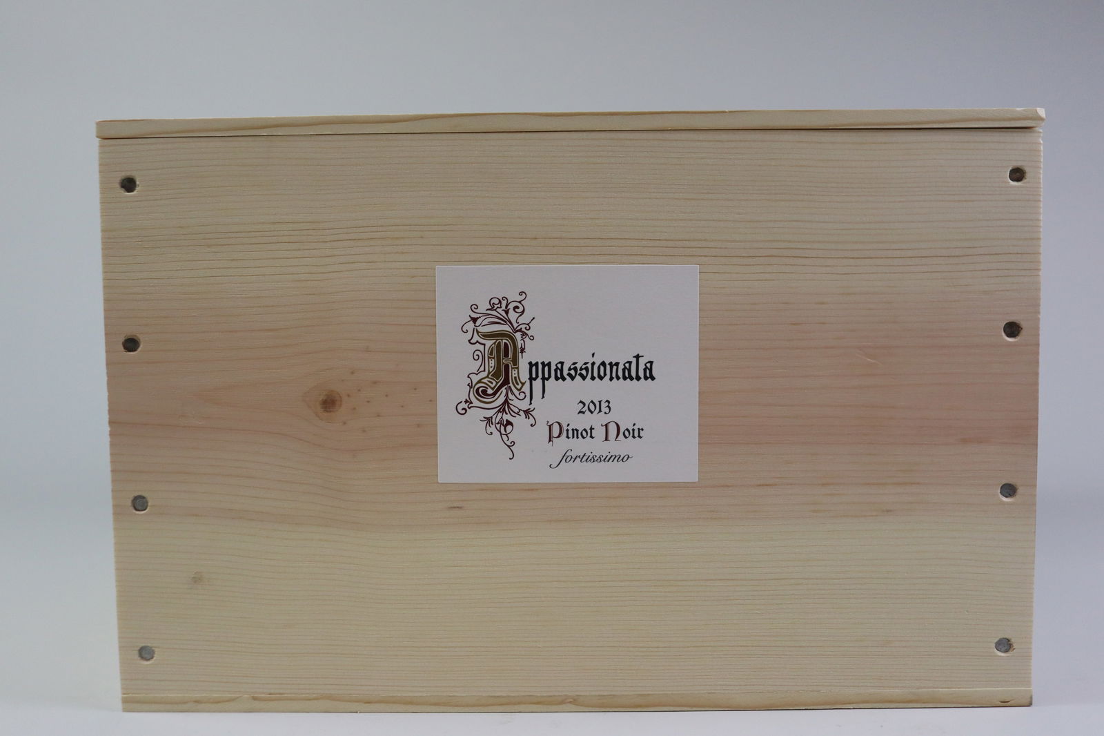 † Pinot Noir 'Fortissimo' 2013: Pinot Noir 'Fortissimo' 2013 Appassionata Vineyards, Oregon Excellent level and appearance R 6 bottles Per lot €460 - 600SizebottlesConditionExcellent level and appearanceProvenance† -