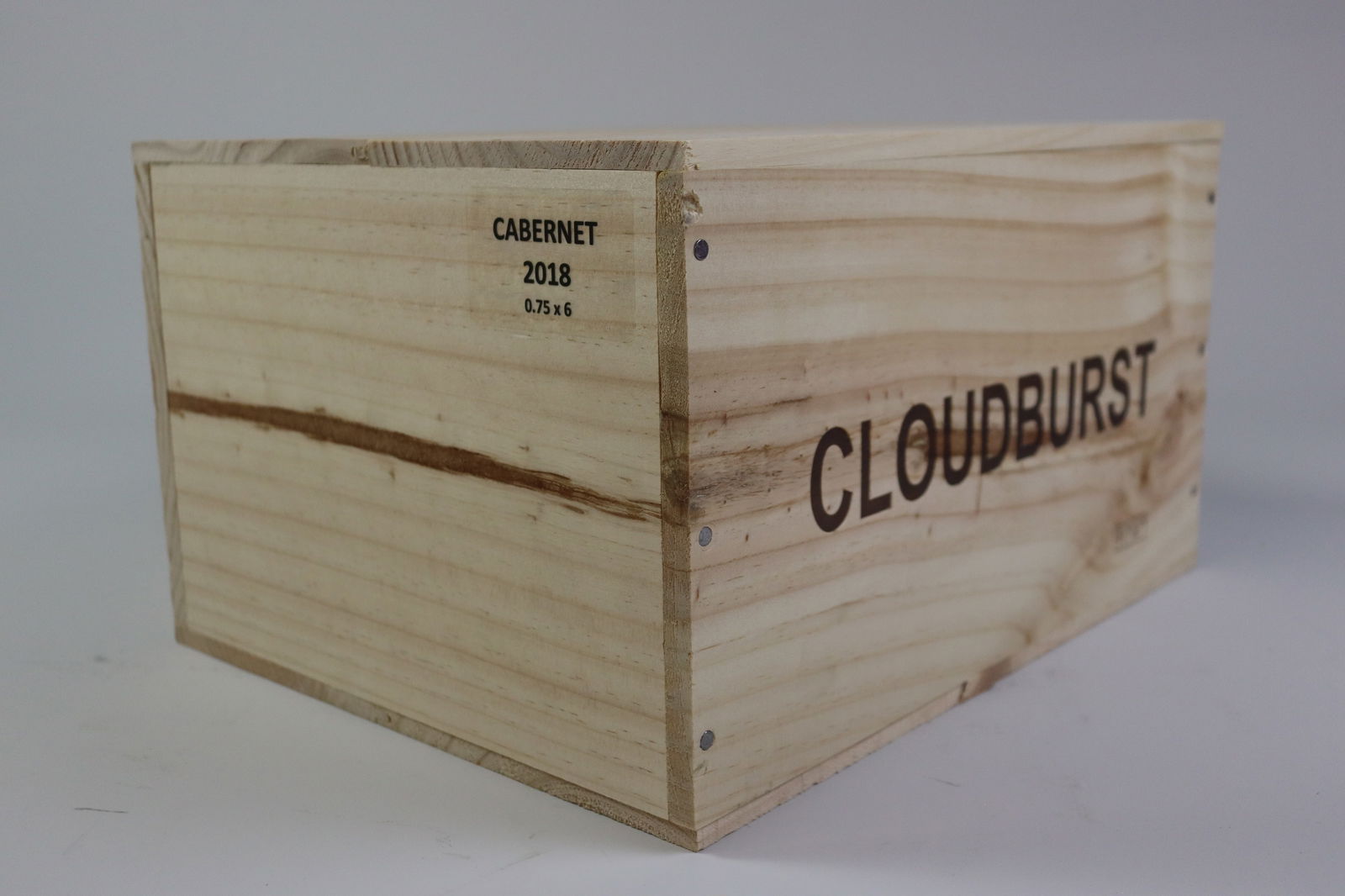 † Cabernet Sauvignon 2018: Cabernet Sauvignon 2018 Cloudburst Wines, Margaret River Excellent level and appearance R 6 bottles Per lot €550 - 750 Size bottles Condition Excellent level and appea