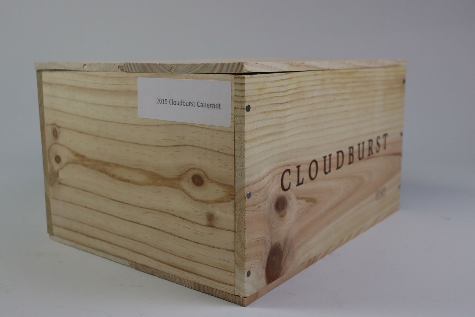 † Cabernet Sauvignon 2019: Cabernet Sauvignon 2019 Cloudburst Wines, Margaret River Excellent level and appearance R 6 bottles Per lot €550 - 750 Size bottles Condition Excellent level and appea