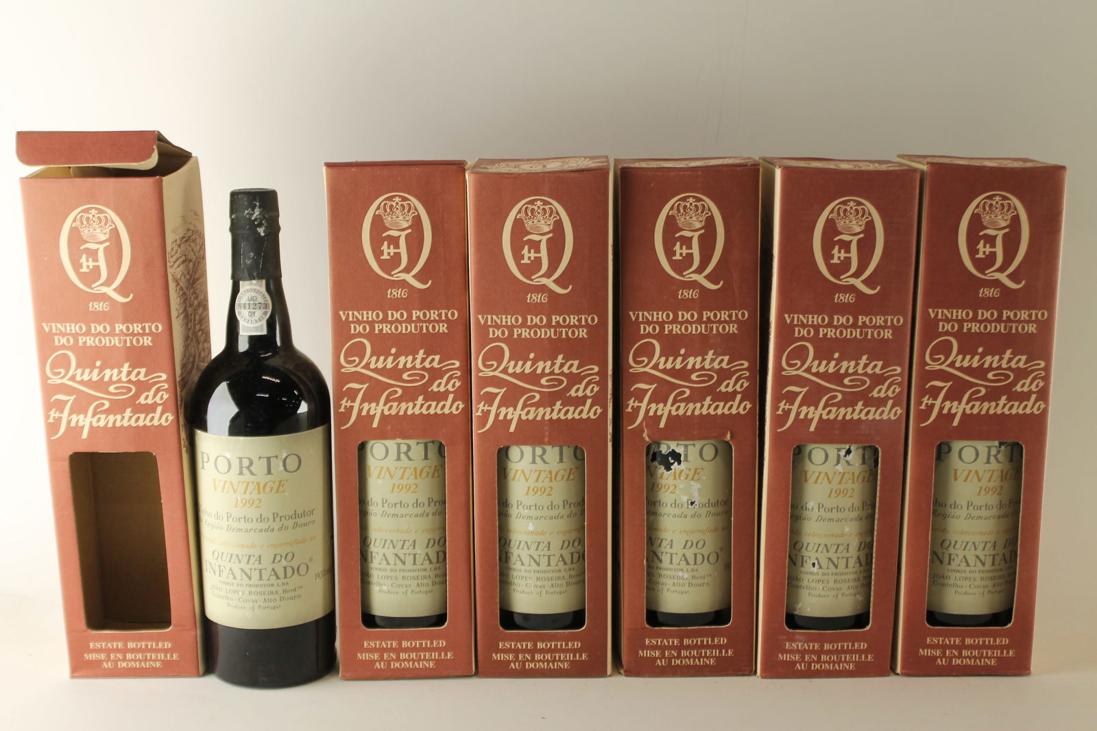Quinta do Infantado Vintage Port 1992: Quinta do Infantado Vintage Port 1992 Bottled in 1994 U. 3.5cm BC, LSTL, LSCL F 12 bottles Per lot €650 - 850SizebottlesConditionU. 3.5cm BC, LSTL, LSCLExhibited(12OCB)