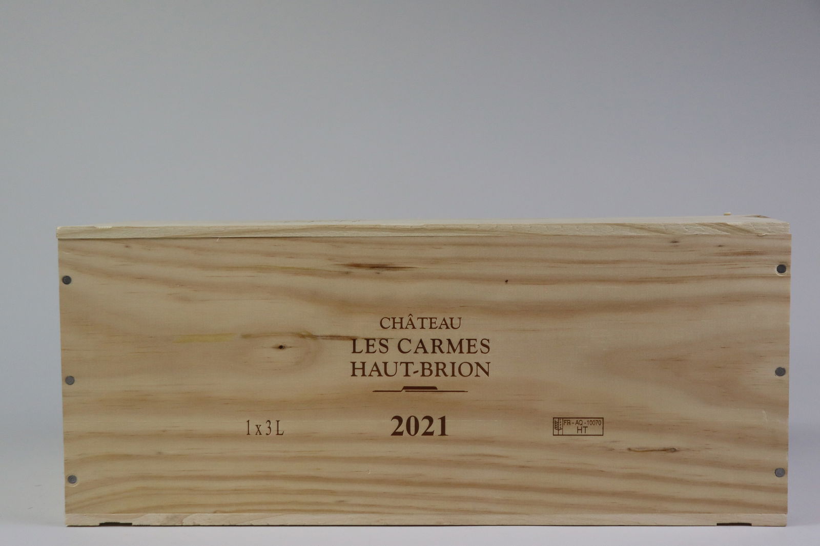 † Les Carmes Haut-Brion 2021: Les Carmes Haut-Brion 2021 Pessac-Léognan, Cru Classé Rouge Excellent level and appearance R 1 double magnum - 3ltr Per lot €220 - 320 Size double magnum - 3ltr Cond
