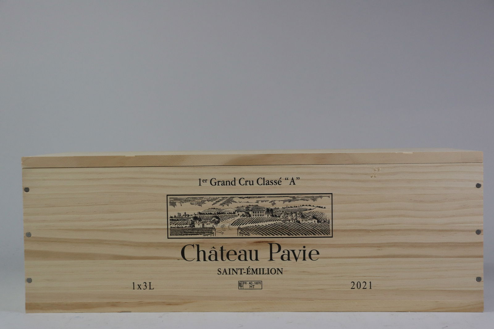 † Château Pavie 2021: Château Pavie 2021 Saint-Émilion, 1er Grand Cru Classé A Excellent level and appearance R 1 double magnum - 3ltr Per lot €380 - 480Sizedouble magnum - 3ltrConditionExcellent