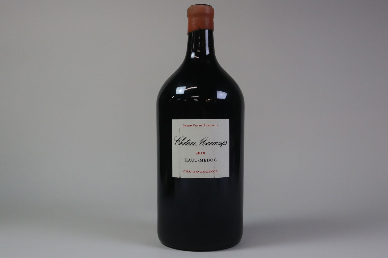 Château Maucamps 2010: Château Maucamps 2010 Haut-Médoc U. IN, LSTL, NOC, SSOS R 1 double magnum - 3ltr Per lot €90 - 130Sizedouble magnum - 3ltrConditionU. IN, LSTL, NOC, SSOS