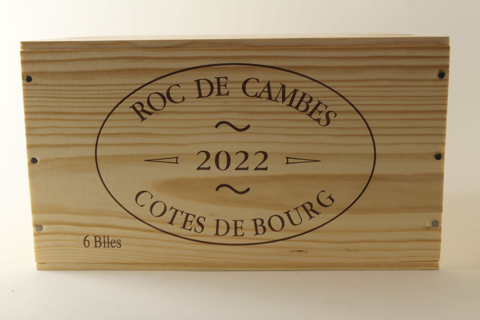 † Château Roc de Cambes 2022: Château Roc de Cambes 2022 Côtes de Bourg Excellent level and appearance R 6 bottles Per lot €300 - 420SizebottlesConditionExcellent level and appearanceProvenance† - Please
