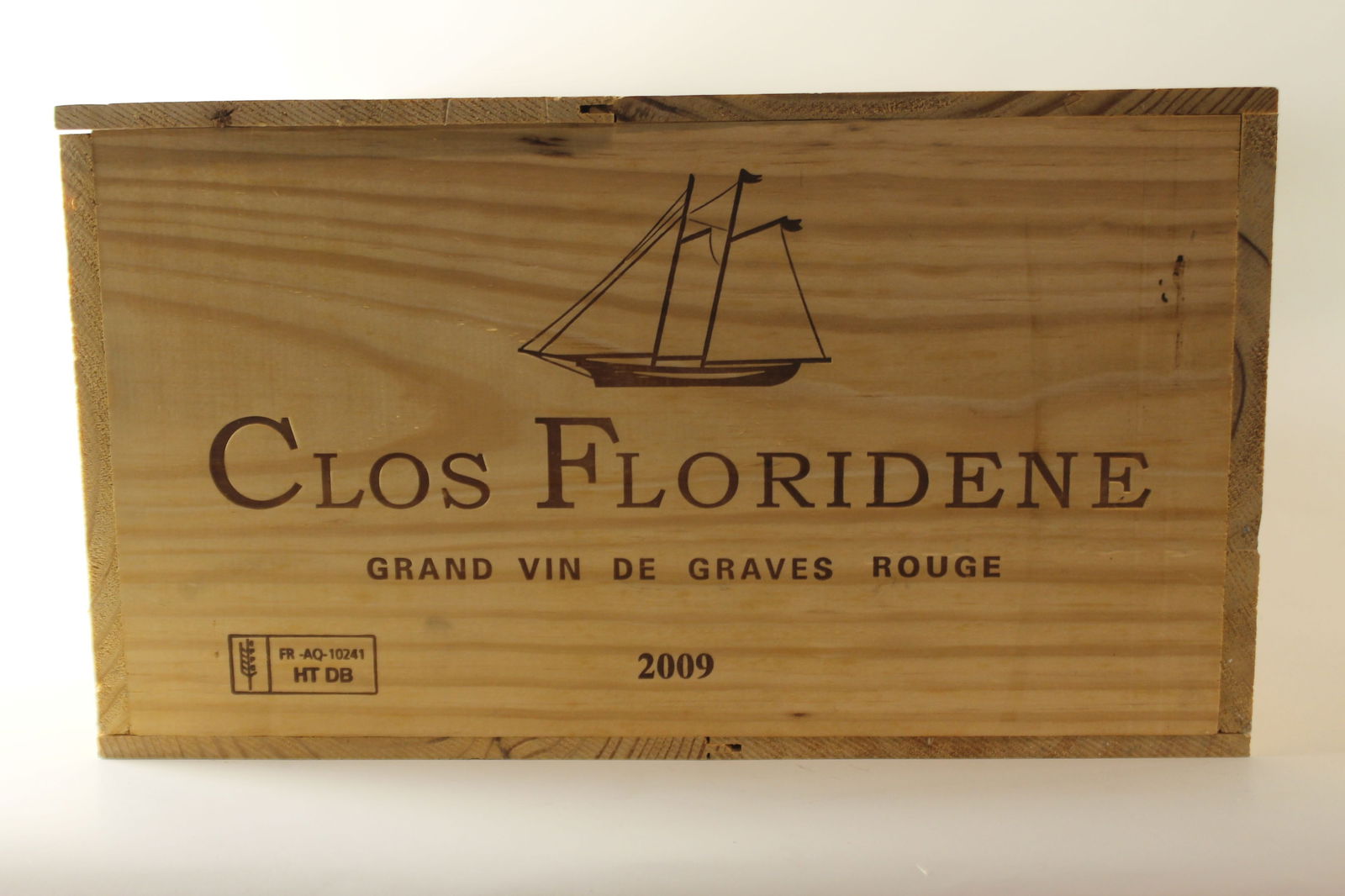 Clos Floridene 2009: Clos Floridene 2009 Graves U. IN, excellent appearance R 12 bottles Per lot €200 - 300SizebottlesConditionU. IN, excellent appearanceExhibited(OWC)