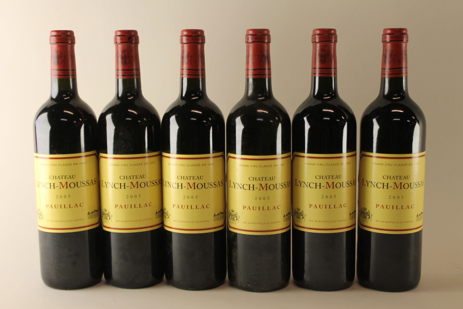 Château Lynch-Moussas 2005: Château Lynch-Moussas 2005 Pauillac, 5ème Grand Cru Classé U. BN or better, excellent appearance R 12 bottles Per lot €380 - 480 Size bottles Condition