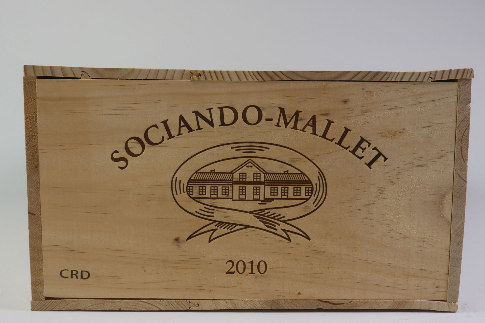 † Château Sociando Mallet 2010: Château Sociando Mallet 2010 Haut-Médoc Excellent level and appearance R 12 bottles Per lot €260 - 360SizebottlesConditionExcellent level and appearanceProvenance† - Please note