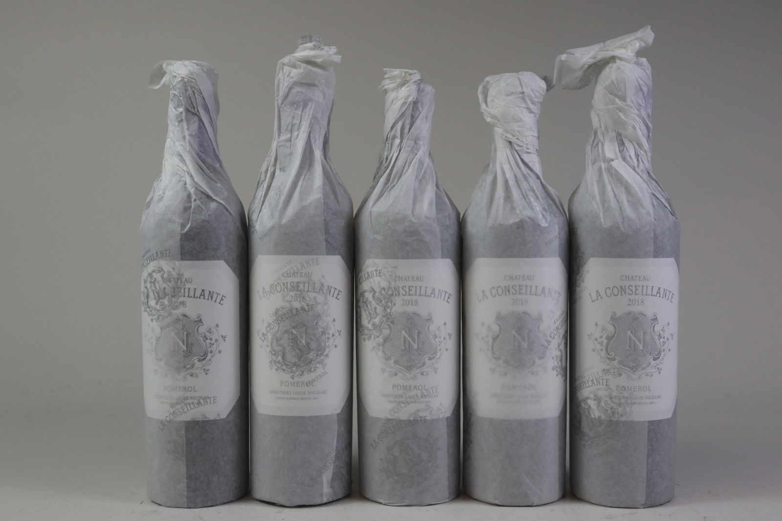 † Château La Conseillante 2018: Château La Conseillante 2018 Pomerol Excellent level and appearance R 5 bottles Per lot €550 - 750 Size bottles Condition Excellent level and appearance