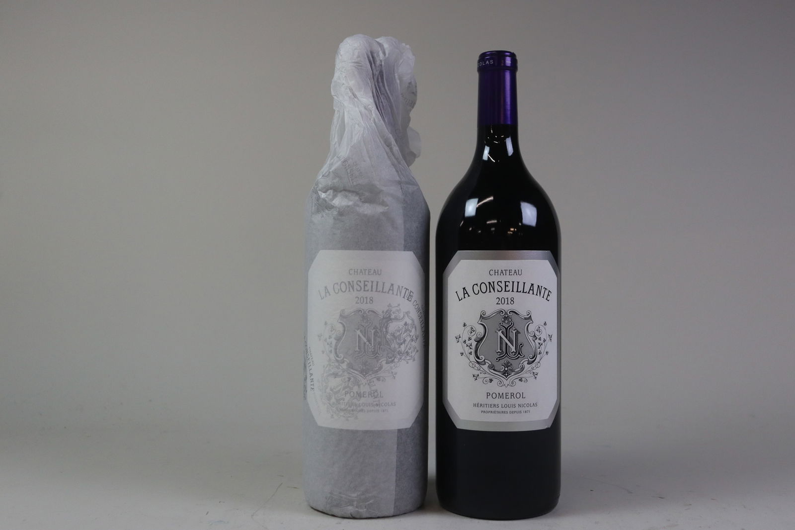 † Château La Conseillante 2018: Château La Conseillante 2018 Pomerol Excellent level and appearance R 2 magnums - 1.5ltr Per lot €420 - 550Sizemagnums - 1.5ltrConditionExcellent level and appearanceProvenance† -