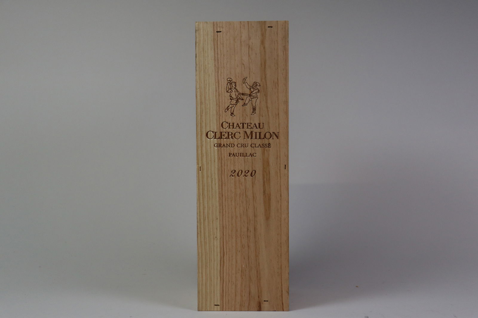 † Château Clerc-Milon 2020: Château Clerc-Milon 2020 Pauillac, 5ème Grand Cru Classé Excellent level and appearance R 1 magnum - 1.5ltr Per lot €90 - 140 Size magnum - 1.5ltr Condition