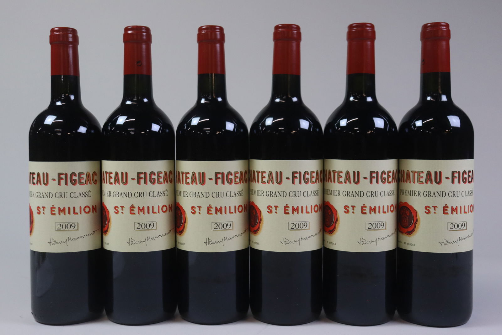 Château Figeac 2009: Château Figeac 2009 Saint-Émilion, 1er Grand Cru Classé B Excellent level and appearance R 6 bottles Per lot €1000 - 1500SizebottlesConditionExcellent level and