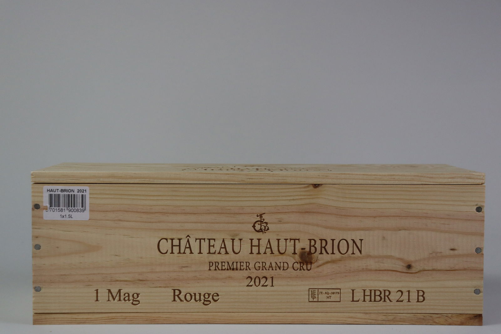 † Château Haut-Brion 2021: Château Haut-Brion 2021 Pessac-Léognan, 1er Grand Cru Classé Excellent level and appearance R 1 magnum - 1.5ltr Per lot €400 - 600Sizemagnum - 1.5ltrConditionExcellent level and