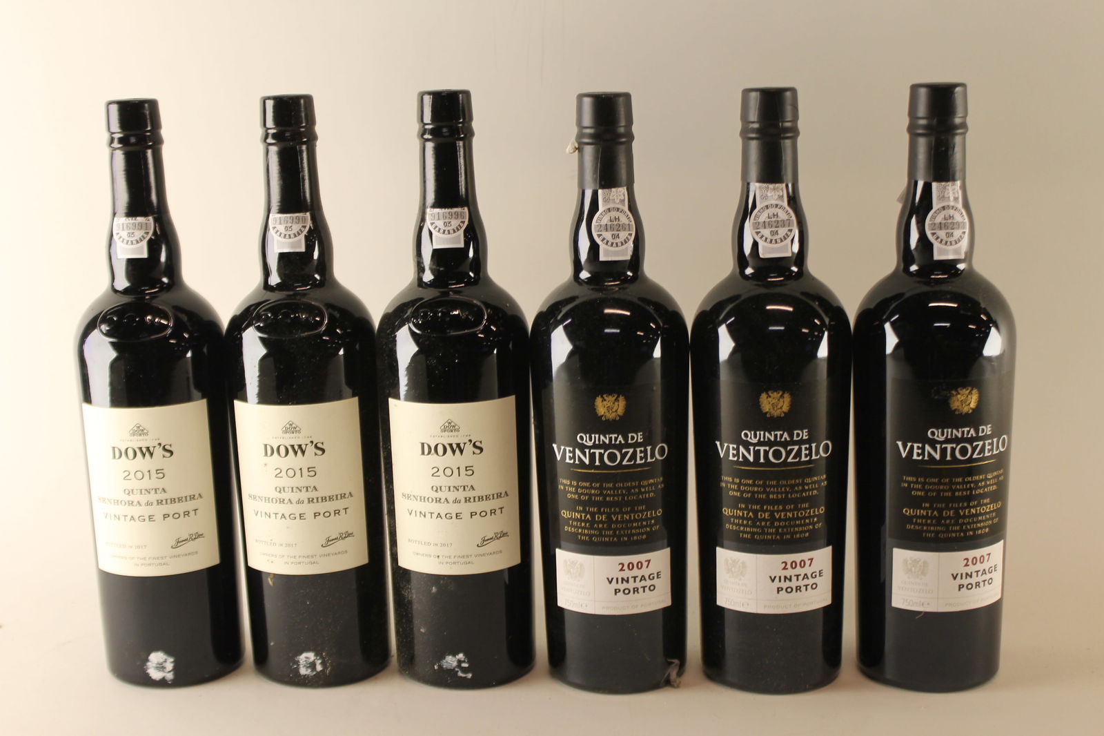Mixed Lot Vintage Port 2007/2015: Dow´s Quinta da Senhora da Ribeira Vintage Port 2015 Bottled in 2017 U. 3.5cm BC, excellent appearance F 5 bottles Fonseca Guimaraens Vintage Port 2015 Bottled in 2018 U. 3.5cm BC, excellen